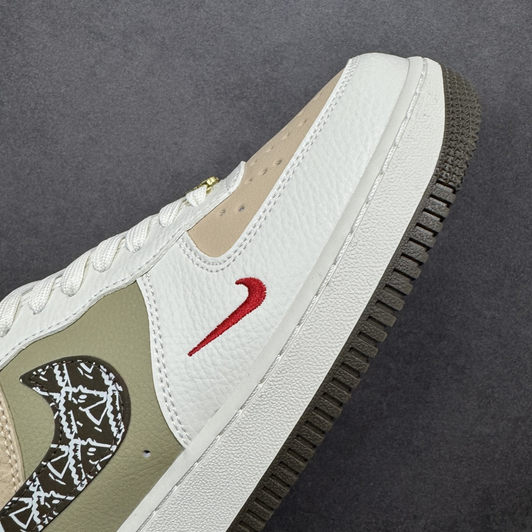 图片[5]-【定制版】NIke Air Force 1 \’07 Low “马年限定–素褐凝烟” 空军一号低帮 运动鞋 休闲鞋 折边针车 工艺难度大 原楦头原纸板 高端定制鞋盒 原厂鞋底 超高清洁度 细节完美 货号：NH0601-537 尺码：36 36.5 37.5 38 38.5 39 40 40.5 41 42 42.5 43 44 44.5 45-选品中心