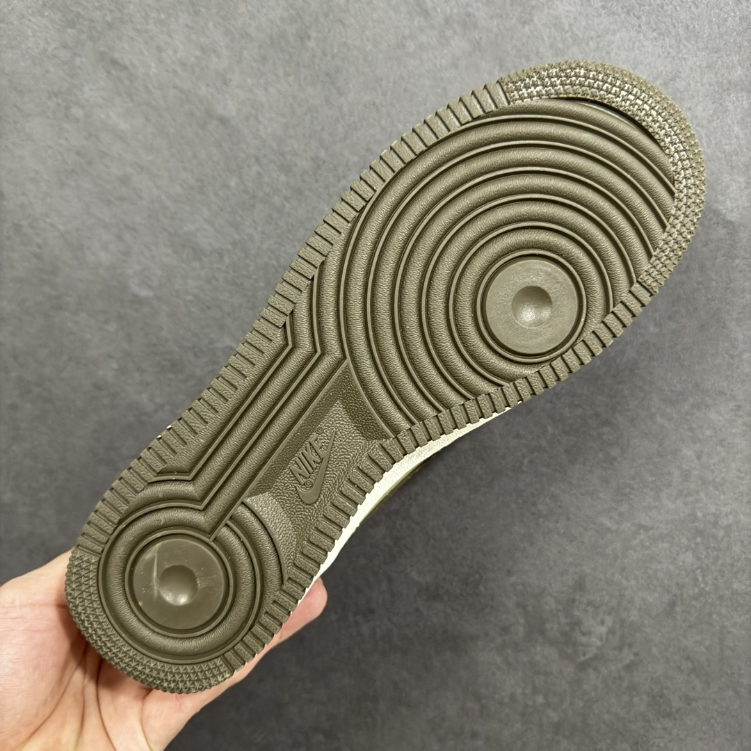 图片[9]-【定制版】NIke Air Force 1 \’07 Low “马年限定–素褐凝烟” 空军一号低帮 运动鞋 休闲鞋 折边针车 工艺难度大 原楦头原纸板 高端定制鞋盒 原厂鞋底 超高清洁度 细节完美 货号：NH0601-537 尺码：36 36.5 37.5 38 38.5 39 40 40.5 41 42 42.5 43 44 44.5 45-选品中心