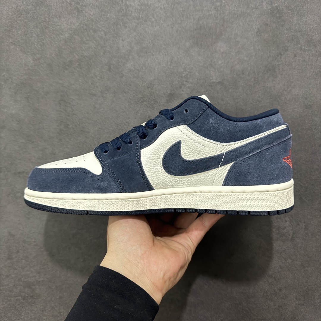 图片[2]-【H11版本】耐克Nike Air Jordan 1 AJ1经典复古经典低帮百搭文化篮球鞋 IO7448-400 公司级真标半码制#原档案原数据开发版型#采用荔枝纹头层皮革鞋面材质#原厂立体填充鞋舌海绵#中底注胶孔及缜密中底拉帮工艺#原数据开发模具大底 尺码：35.5 36 36.5 37.5 38 38.5 39 40 40.5 41 42 42.5 43 44 44.5 45 46 47.5 编码：H11B250260-选品中心