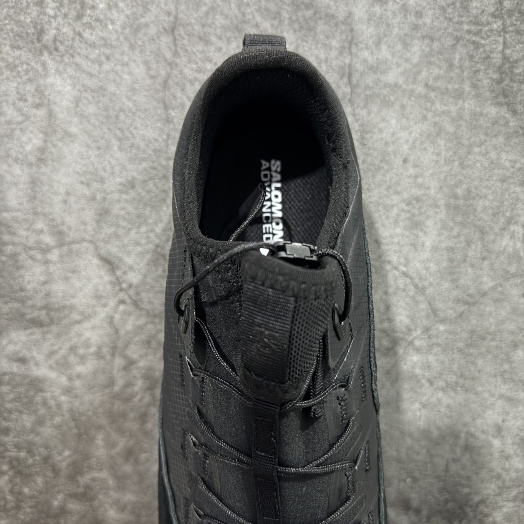 图片[8]-【莞产礼盒版】萨洛蒙 Salomon 25ss新款 S/LAB ALPINWAY 系列 户外登山鞋 休闲运动鞋 情侣款👫 这是一款独特的混合鞋 专为多功能山地探险而设计 该鞋具有优化的缓冲，双密度中底，提供舒适和精准度。其底部采用 Contagrip Alpine，一种高粘性橡胶化合物 提供强大的静摩擦力 精确的抓地力和耐用性 丰富的细节，标志性运动鞋被提炼为新的都市经典 为 SALOMON带来静谧气息 面料原版进口牛皮+透气网面 内里原版进口透气网里 鞋底原版开模防滑橡胶大底 尺码： 女35-40 男39-45（女40 男45定做）-选品中心