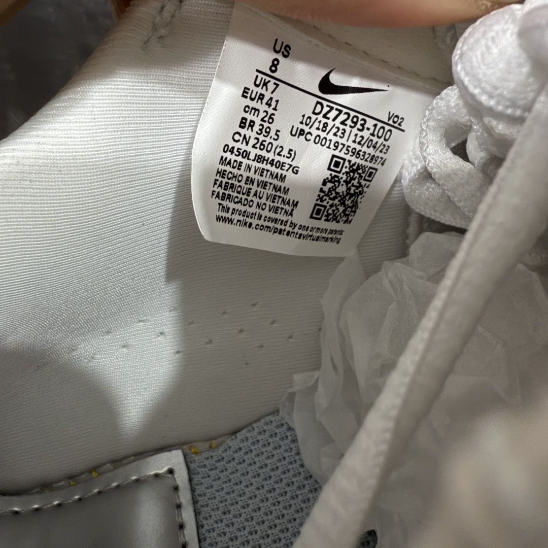 图片[8]-【ZOK版本】NOCTA x NK Hot Step II 联名款 复古运动鞋 白色 DZ7293-100 外贸专供品质 市场第一梯队 区别市场掉漆版本 全部使用原厂材料 原数据打造 鞋面造型有很强的线条感 电镀元素贯穿鞋身 以其鲜明的色调 为街头时尚注入了一股新鲜活力 尺码：40 40.5 41 42 42.5 43 44 44.5 45 46 47.5 47.5 48.5-选品中心