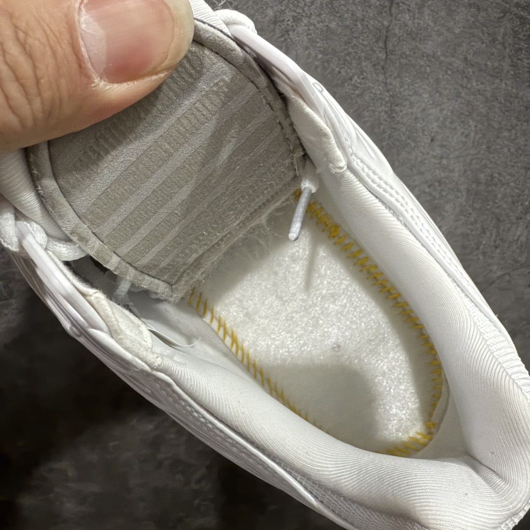 图片[9]-【ZOK版本】NOCTA x NK Hot Step II 联名款 复古运动鞋 白色 DZ7293-100 外贸专供品质 市场第一梯队 区别市场掉漆版本 全部使用原厂材料 原数据打造 鞋面造型有很强的线条感 电镀元素贯穿鞋身 以其鲜明的色调 为街头时尚注入了一股新鲜活力 尺码：40 40.5 41 42 42.5 43 44 44.5 45 46 47.5 47.5 48.5-选品中心