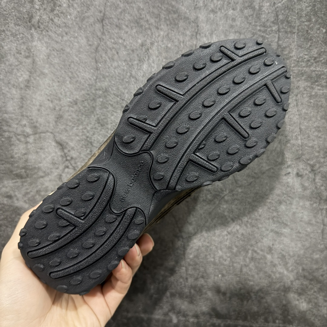 图片[9]-【纯原M版】BASKETCASE x New Balance U204LBC1 NB204L新百伦新款舒适百搭耐磨轻便低帮生活休闲鞋 男女同款 联名棕色 原档数据独立私模大底 唯一正确三层组合大底 特高弹切片加持 百分百还原原鞋脚感 NB市场最强产物 防伪原标全套原楦原纸板原厂数据开发 全鞋电脑针车加持 原厂网布 原装进口头层翻毛皮料正确绒感卡色 正确中底拉帮中底网布细节 匠心打造 耗时两个月开发完成 工艺极其复杂难度可想而知 高端零售专供产物 尺码：36 37 37.5 38 38.5 39.5 40 40.5 41.5 42 42.5 43 44 44.5 45 45.5 46.5 47-选品中心