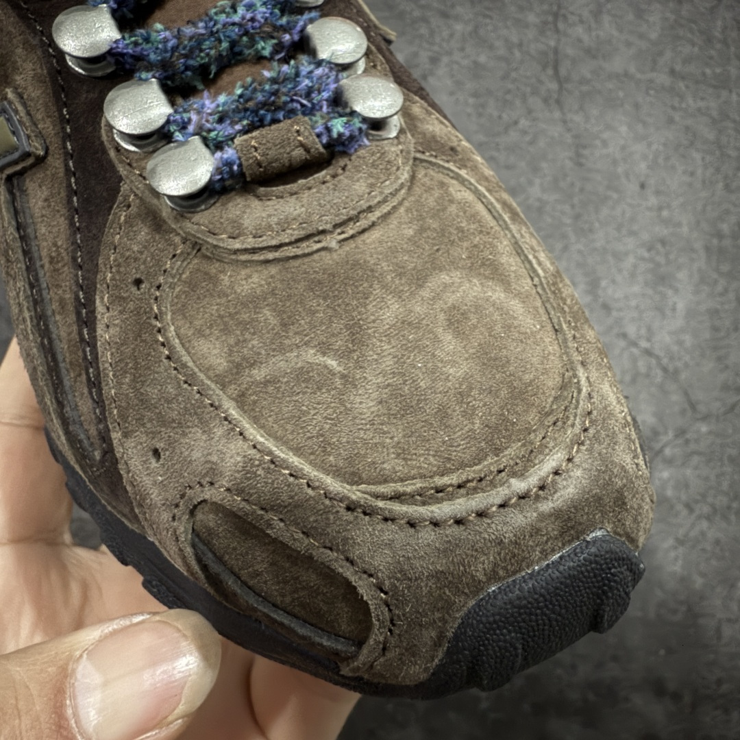 图片[5]-【纯原M版】BASKETCASE x New Balance U204LBC1 NB204L新百伦新款舒适百搭耐磨轻便低帮生活休闲鞋 男女同款 联名棕色 原档数据独立私模大底 唯一正确三层组合大底 特高弹切片加持 百分百还原原鞋脚感 NB市场最强产物 防伪原标全套原楦原纸板原厂数据开发 全鞋电脑针车加持 原厂网布 原装进口头层翻毛皮料正确绒感卡色 正确中底拉帮中底网布细节 匠心打造 耗时两个月开发完成 工艺极其复杂难度可想而知 高端零售专供产物 尺码：36 37 37.5 38 38.5 39.5 40 40.5 41.5 42 42.5 43 44 44.5 45 45.5 46.5 47-选品中心