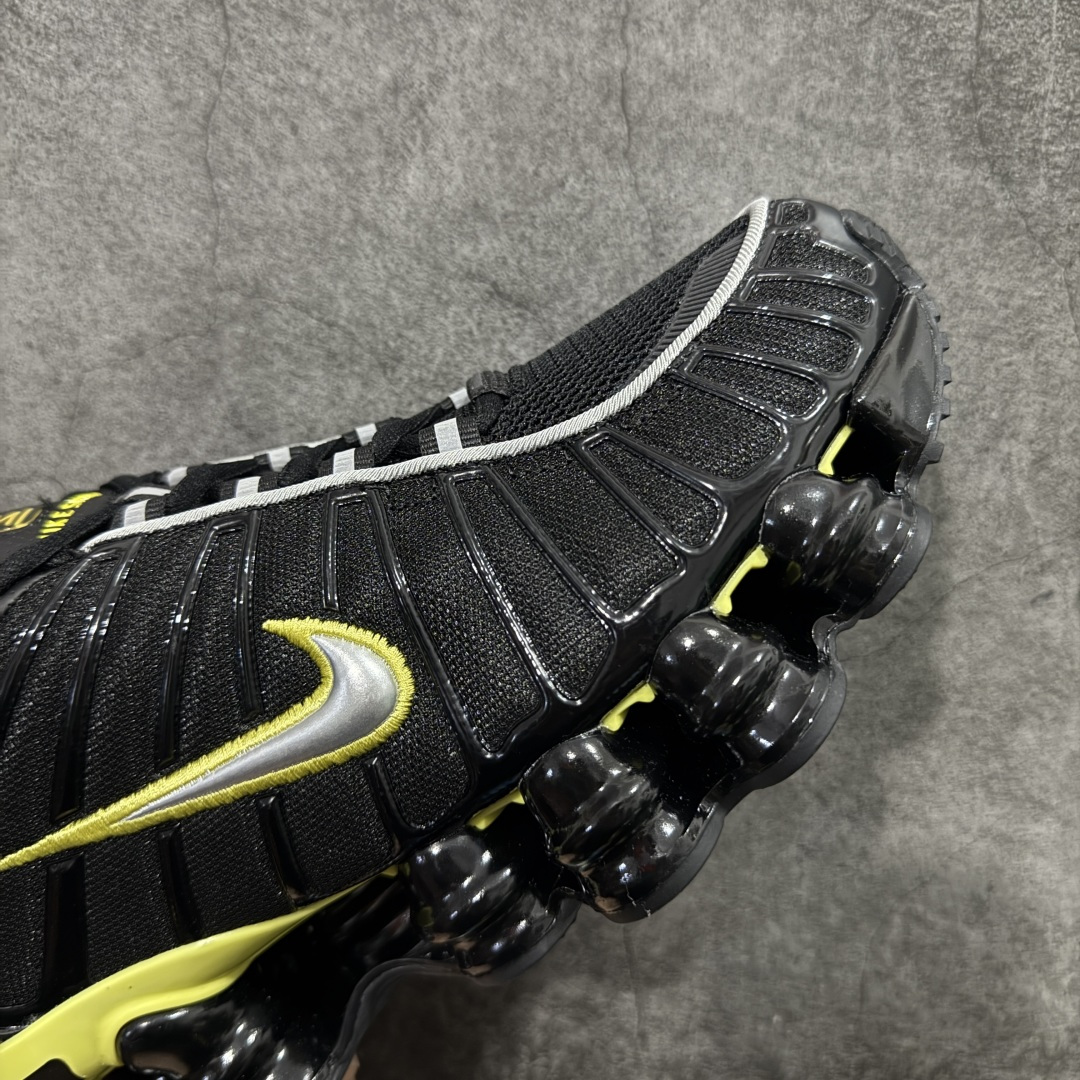 图片[6]-【Max纯原版】原版开发 Nike Shox TL系列 “Racer Yellow”黑黄色 NK Shox TL系列 黑蓝色 复古舒适百搭防滑耐磨低邦柱形气垫休闲跑步鞋 鞋面采用了轻质化的材料打造，搭载鞋带系带系统以及鞋舌部分的特殊控制模块，科技感十足；采用透气纺织品和网眼鞋面与标志性的Nike Shox技术，同时提供更轻盈的感觉和大胆的外观；鞋身大面积采用织物与皮革材质拼接设计，搭配Dri-FITz透气网面，透气性拉满不闷脚。中底前掌搭载Air Max科技，后掌配置Shoxy缓震气柱，前掌气垫提供灵敏回弹，中底的气柱设计也很加分，外观上科技感十足；设计彰显个性，复古造型适配多种穿搭风格。 货号：CN0151-002 尺码：39 40 40.5 41 42 42.5 43 44 44.5 45 45.5 46 46.5 47.5-选品中心