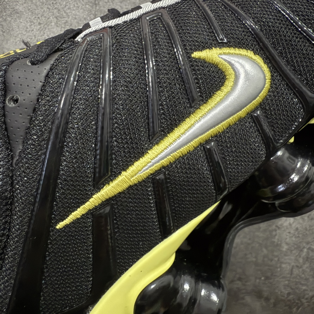 图片[4]-【Max纯原版】原版开发 Nike Shox TL系列 “Racer Yellow”黑黄色 NK Shox TL系列 黑蓝色 复古舒适百搭防滑耐磨低邦柱形气垫休闲跑步鞋 鞋面采用了轻质化的材料打造，搭载鞋带系带系统以及鞋舌部分的特殊控制模块，科技感十足；采用透气纺织品和网眼鞋面与标志性的Nike Shox技术，同时提供更轻盈的感觉和大胆的外观；鞋身大面积采用织物与皮革材质拼接设计，搭配Dri-FITz透气网面，透气性拉满不闷脚。中底前掌搭载Air Max科技，后掌配置Shoxy缓震气柱，前掌气垫提供灵敏回弹，中底的气柱设计也很加分，外观上科技感十足；设计彰显个性，复古造型适配多种穿搭风格。 货号：CN0151-002 尺码：39 40 40.5 41 42 42.5 43 44 44.5 45 45.5 46 46.5 47.5-选品中心
