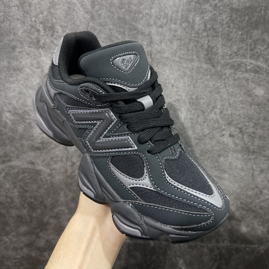 图片[3]-【纯原版】 New Balance NB9060 联名款 复古休闲运动慢跑鞋 U906079E 全套原楦原纸板原厂数据开发 进口三明治网面 原装进口翻毛皮料正确绒感卡色 正确中底拉帮中底网布细节 原厂标裁 带紫光防伪 定制后跟透明水晶模块 冲裁组合 大底贴合程度胶水上色把控完美 整洁度挑战全网艺术家 多道序QC把关品质完善 匠心打造 耗时两个月开发完成 工艺极其复杂难度可想而知 新开独立私模大底 全网唯一正确六层组合大底 高端零售专供产物 尺码：36 37 37.5 38 38.5 39 40 40.5 41 42 42.5 43 44 45 46.5-选品中心