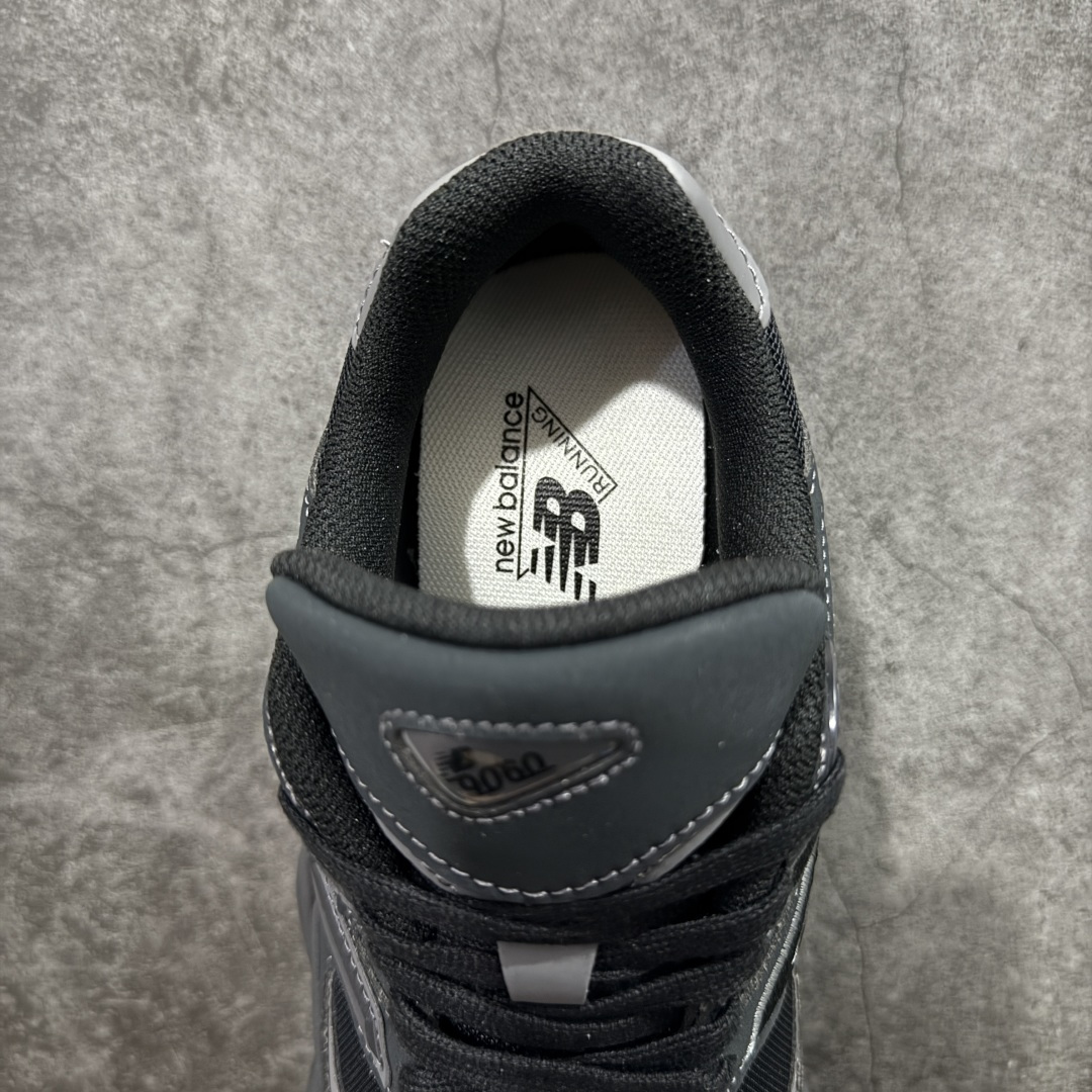 图片[8]-【纯原版】 New Balance NB9060 联名款 复古休闲运动慢跑鞋 U906079E 全套原楦原纸板原厂数据开发 进口三明治网面 原装进口翻毛皮料正确绒感卡色 正确中底拉帮中底网布细节 原厂标裁 带紫光防伪 定制后跟透明水晶模块 冲裁组合 大底贴合程度胶水上色把控完美 整洁度挑战全网艺术家 多道序QC把关品质完善 匠心打造 耗时两个月开发完成 工艺极其复杂难度可想而知 新开独立私模大底 全网唯一正确六层组合大底 高端零售专供产物 尺码：36 37 37.5 38 38.5 39 40 40.5 41 42 42.5 43 44 45 46.5-选品中心