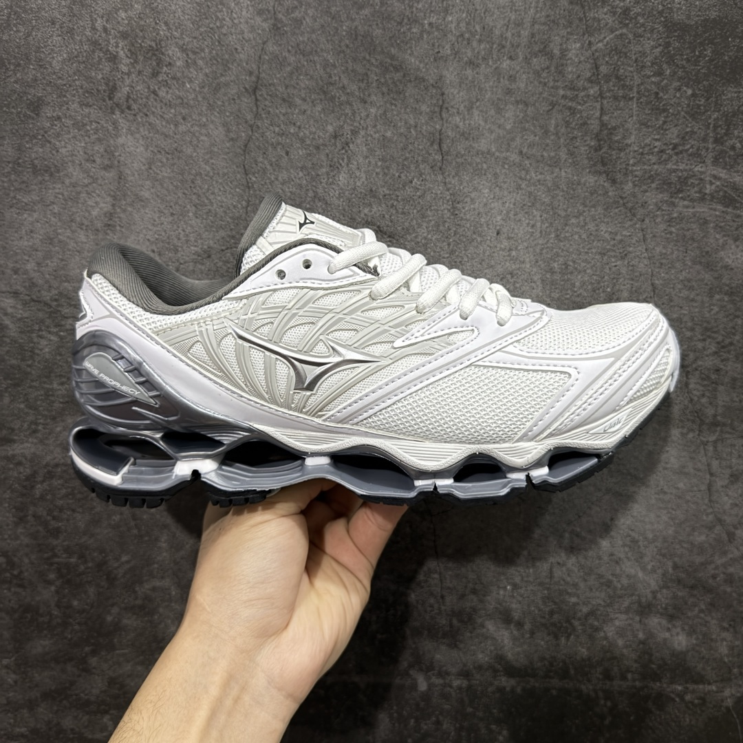【纯原版】Mizuno 美津侬 WAVE PROPHECY 14S 复古时尚休闲舒适运动跑步鞋 美津浓WAVE机械缓震 可以说是机械缓震跑鞋科技的翘楚有着非凡的适应性，有着充分而持久的缓震能力和轻量化设计，是一双可以陪伴我们日常训练甚至是半马比赛的跑鞋，无论是“跑步初哥”还是“精英老鸟”，只要不是比较夸张的大体重人群，都可以穿着WAVE RIDER 来跑步。如果你不知道跑步穿什么鞋，不知道给别人推荐什么鞋，那么选“美津浓 ” 尺码：36-45-选品中心