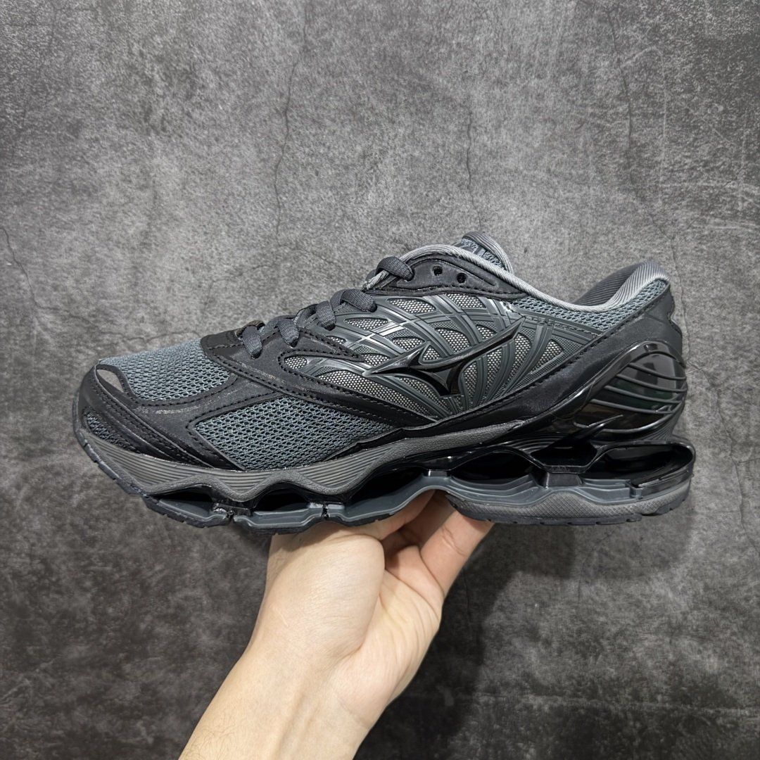 图片[2]-【纯原版】Mizuno 美津侬 WAVE PROPHECY 14S 复古时尚休闲舒适运动跑步鞋 美津浓WAVE机械缓震 可以说是机械缓震跑鞋科技的翘楚有着非凡的适应性，有着充分而持久的缓震能力和轻量化设计，是一双可以陪伴我们日常训练甚至是半马比赛的跑鞋，无论是“跑步初哥”还是“精英老鸟”，只要不是比较夸张的大体重人群，都可以穿着WAVE RIDER 来跑步。如果你不知道跑步穿什么鞋，不知道给别人推荐什么鞋，那么选“美津浓 ” 尺码：36-45-选品中心