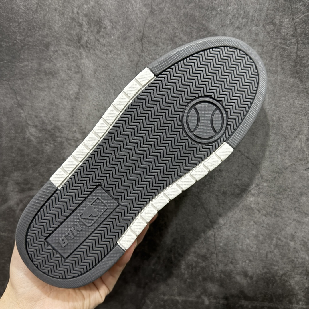 图片[9]-【公司级】韩国洋基队NY大标潮流老爹鞋 MLB小白鞋市面上唯一顶级纯原版本 原材料打造 原楦原档案数据开发版型 完美鞋头弧度/后套收口效果🆚市面文案版本‼️ 原厂立体填充鞋舌海绵 中底注胶孔原数据开发模具大底 原厂转印标 保证不掉字 内增高6cm 原厂1：1模具开发 原厂进口纳米材质 原厂 全套手提袋 原盒雷射防伪标包装 天猫订单品质 官网尺码 35-45-选品中心