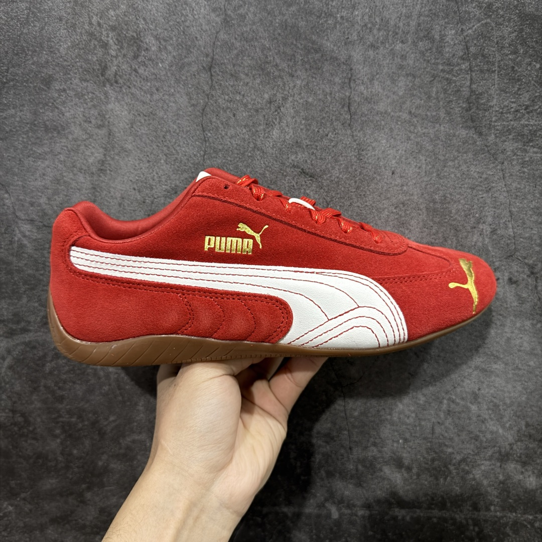 【CS纯原版】Puma Speedcat OG Sparco 舒适运动 防滑轻便 低帮 生活休闲鞋 男女款运动休闲鞋 马年限定 398836-31 市场第一梯队品质 版型 细节 烫金走线 完全碾压市场任意版本 欢迎对比🆚 工厂耗时3个月开发 原装档案原数据纸版楦型 采用固色翻毛皮鞋面材质(正确二次成型\'猛帮\'成型工艺🆚区别市面版本!!) 外置原数据开发轻量耐磨橡胶大底💪🏻 全球知名运动品牌PUMA宝马赛车系列 融合了宝马车队的标志性配色 以趣味十足又前卫复古的设计引领潮流 将赛道精神融入街头时尚 开启前卫竞速之旅 主打前卫复古风 Roma鞋款的鞋侧以复古的流线造型 缀以宝马经典Logo 巧妙吸睛 而Speedcat鞋款以亮眼三色条纹元素缀以舒适鞋面 赋予了独特的个性美学 演绎赛车的无尽能量 尺码：35.5-45-选品中心