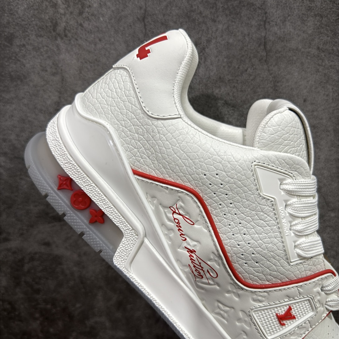 图片[7]-【天花板/Goat版】 市场最强版 没有之一的存在💪🏻 Louis Vuitton LV Trainer 系列全新版上架 手里有正品的可以对比下🆚懂货的看细节‼️ 此版品质是市场从未达到的新高度！ 整体版型 皮料 牛仔布的色差 压花纹路清晰度 后跟版型等等 都可以自行对比[机智]吊打市场所有货，怒甩十条街的那种，直接来正品对比图🆚，欢迎拿市场各大工厂的货来对比！ 尺码：35-45码-选品中心