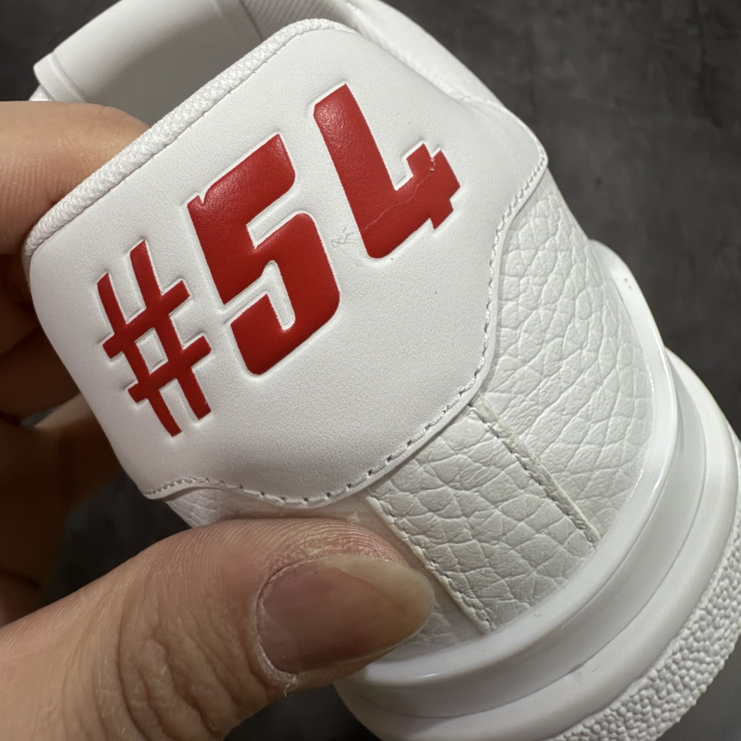 图片[2]-【天花板/Goat版】 市场最强版 没有之一的存在💪🏻 Louis Vuitton LV Trainer 系列全新版上架 手里有正品的可以对比下🆚懂货的看细节‼️ 此版品质是市场从未达到的新高度！ 整体版型 皮料 牛仔布的色差 压花纹路清晰度 后跟版型等等 都可以自行对比[机智]吊打市场所有货，怒甩十条街的那种，直接来正品对比图🆚，欢迎拿市场各大工厂的货来对比！ 尺码：35-45码-选品中心