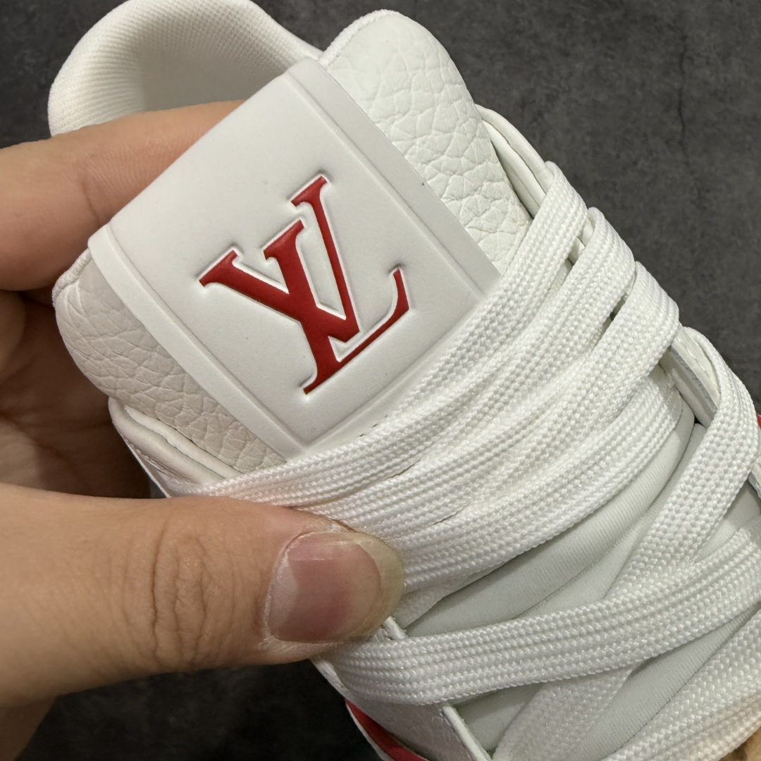 图片[7]-【天花板/Goat版】 市场最强版 没有之一的存在💪🏻 Louis Vuitton LV Trainer 系列全新版上架 手里有正品的可以对比下🆚懂货的看细节‼️ 此版品质是市场从未达到的新高度！ 整体版型 皮料 牛仔布的色差 压花纹路清晰度 后跟版型等等 都可以自行对比[机智]吊打市场所有货，怒甩十条街的那种，直接来正品对比图🆚，欢迎拿市场各大工厂的货来对比！ 尺码：35-45码-选品中心