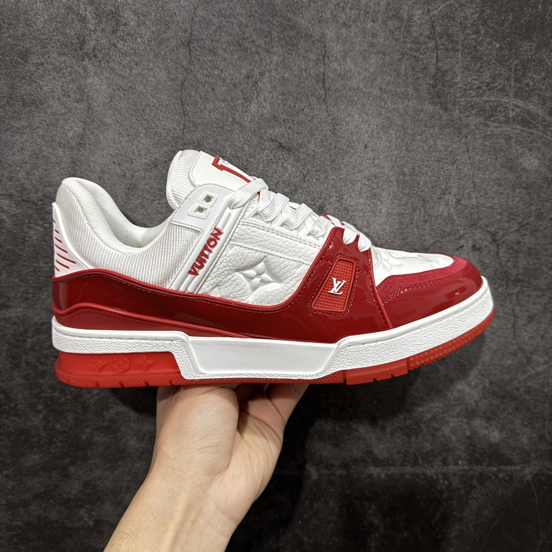 【YS纯原】广奢高端货 LOUIS VUITTON 路易威登 LV Trainer系列 ✦ 原楦原纸版开模，鞋型立体饱满 ✦ 零毛边、零溢胶、零线头瑕疵 ✦ 细节与原版一致 区分市面通货 ✦ 多层叠片＋电脑针车，针距密度一致 ✦ Monogram浮雕＋3D高频压纹 ✦ 多密度发泡中底：支撑回弹媲美专柜 ✦ 原装橡胶大底：含胶量高、纹路深、双拼接零偏差 ✦ ZP级原装包装：专柜款鞋盒＋防尘袋＋说明书 尺码：39-45-选品中心