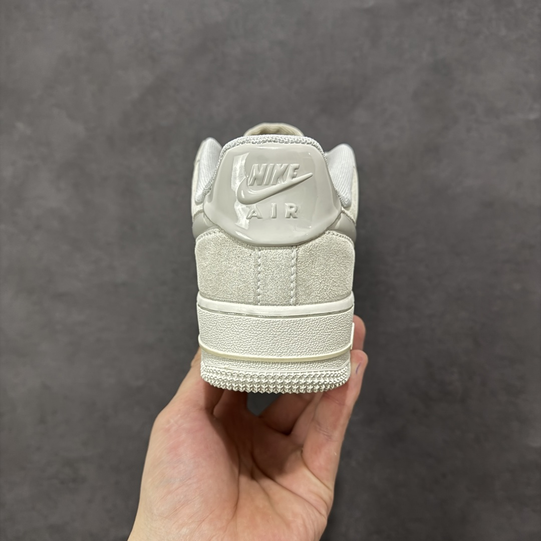 图片[4]-【公司级】耐克Nike Air Force 1“07空军一号低帮百搭休闲运动板鞋。柔软、弹性十足的缓震性能和出色的中底设计，横跨复古与现代的外型结合，造就出风靡全球三十多年的Force 1 货号：HV4406-001 尺码：36 36.5 37.5 38 38.5 39 40 40.5 41 42 42.5 43 44 45-选品中心