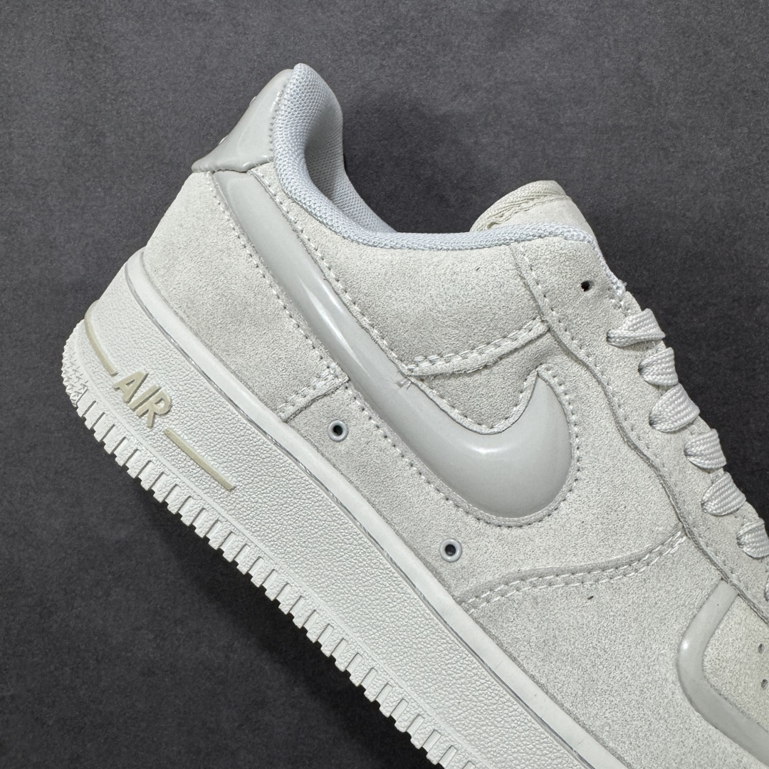 图片[6]-【公司级】耐克Nike Air Force 1“07空军一号低帮百搭休闲运动板鞋。柔软、弹性十足的缓震性能和出色的中底设计，横跨复古与现代的外型结合，造就出风靡全球三十多年的Force 1 货号：HV4406-001 尺码：36 36.5 37.5 38 38.5 39 40 40.5 41 42 42.5 43 44 45-选品中心