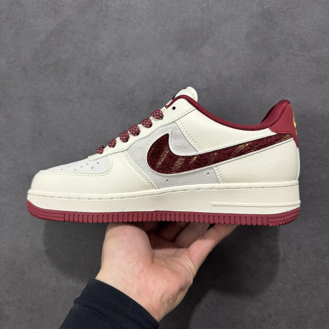 图片[2]-【定制版】Nike Air Force 1\’07 Low 马年限定 空军一号低帮休闲板鞋  #原楦头原纸板 高端定制鞋盒 原厂鞋底 超高清洁度 细节完美 货号：XT6998-101  尺码：36 36.5 37.5 38 38.5 39 40 40.5 41 42 42.5 43 44 44.5 45-选品中心