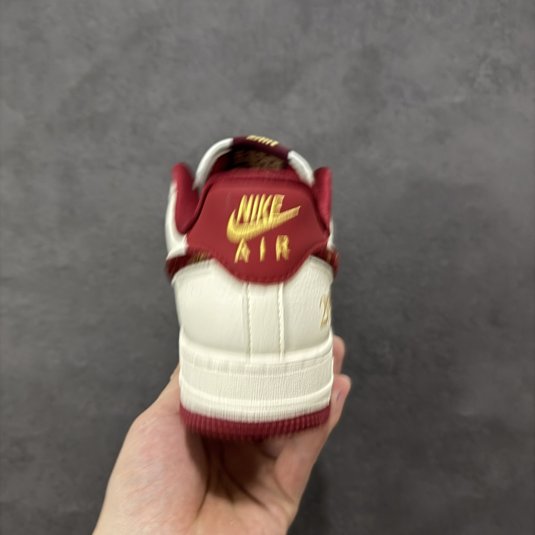 图片[4]-【定制版】Nike Air Force 1\’07 Low 马年限定 空军一号低帮休闲板鞋  #原楦头原纸板 高端定制鞋盒 原厂鞋底 超高清洁度 细节完美 货号：XT6998-101  尺码：36 36.5 37.5 38 38.5 39 40 40.5 41 42 42.5 43 44 44.5 45-选品中心