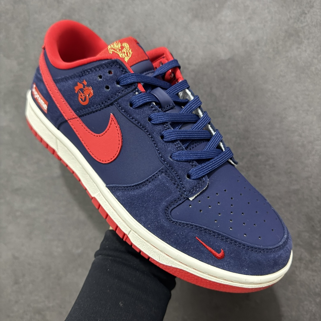 图片[3]-【定制版】Nike SB Dunk Low 马年限定 幽蓝赤霞 高端定制 低帮休闲板鞋 NH0601-487  #定制鞋盒 大厂纯原品质出货 超高清洁度 皮料切割干净无任何毛边 细节完美  尺码：36 36.5 37.5 38 38.5 39 40 40.5 41 42 42.5 43 44 44.5 45-选品中心