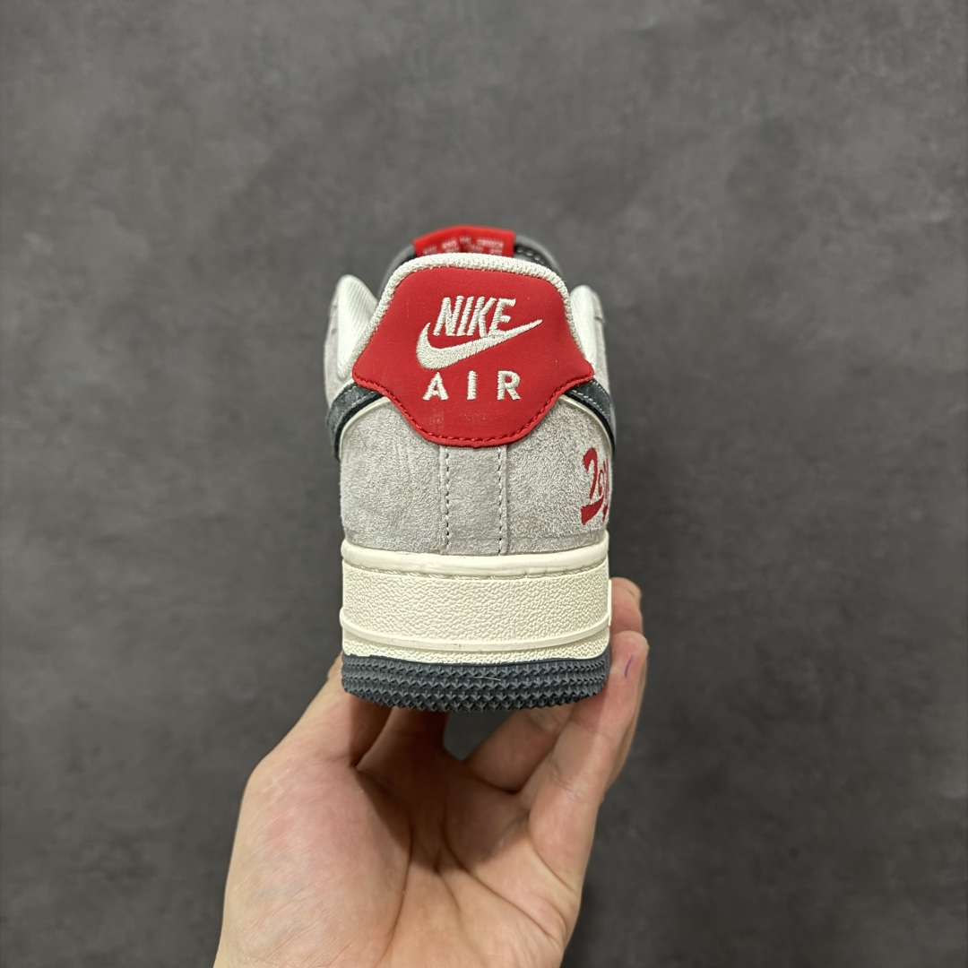 图片[4]-【定制版】Nike Air Force 1\’07 Low 马年限定 空军一号低帮休闲板鞋  #原楦头原纸板 高端定制鞋盒 原厂鞋底 超高清洁度 细节完美 货号：HT5088-628  尺码：36 36.5 37.5 38 38.5 39 40 40.5 41 42 42.5 43 44 44.5 45-选品中心