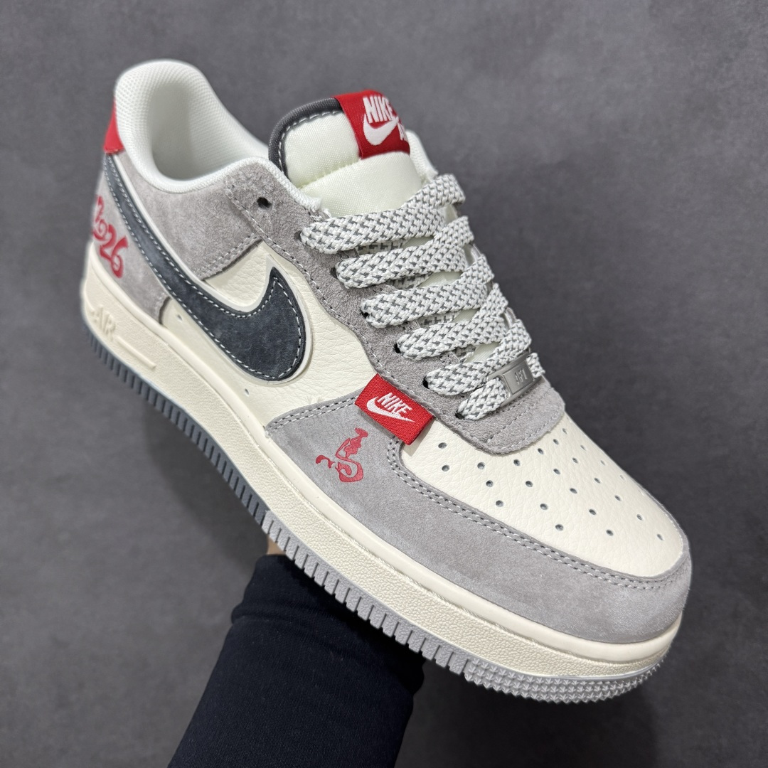 图片[3]-【定制版】Nike Air Force 1\’07 Low 马年限定 空军一号低帮休闲板鞋  #原楦头原纸板 高端定制鞋盒 原厂鞋底 超高清洁度 细节完美 货号：HT5088-628  尺码：36 36.5 37.5 38 38.5 39 40 40.5 41 42 42.5 43 44 44.5 45-选品中心