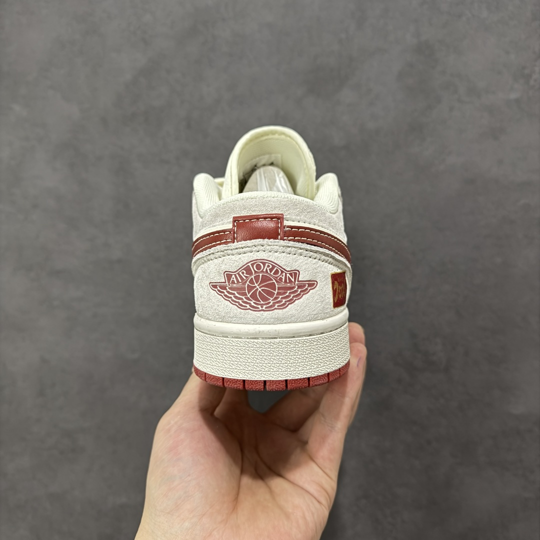 图片[4]-【定制版】Air Jordan 1 Low AJ1 乔1马年限定 马到成功 高端定制 低帮复古篮球鞋 SM6668-513  #定制鞋盒 大厂纯原品质出货 超高清洁度 皮料切割干净无任何毛边 细节完美  尺码：36 36.5 37.5 38 38.5 39 40 40.5 41 42 42.5 43 44 44.5 45-选品中心