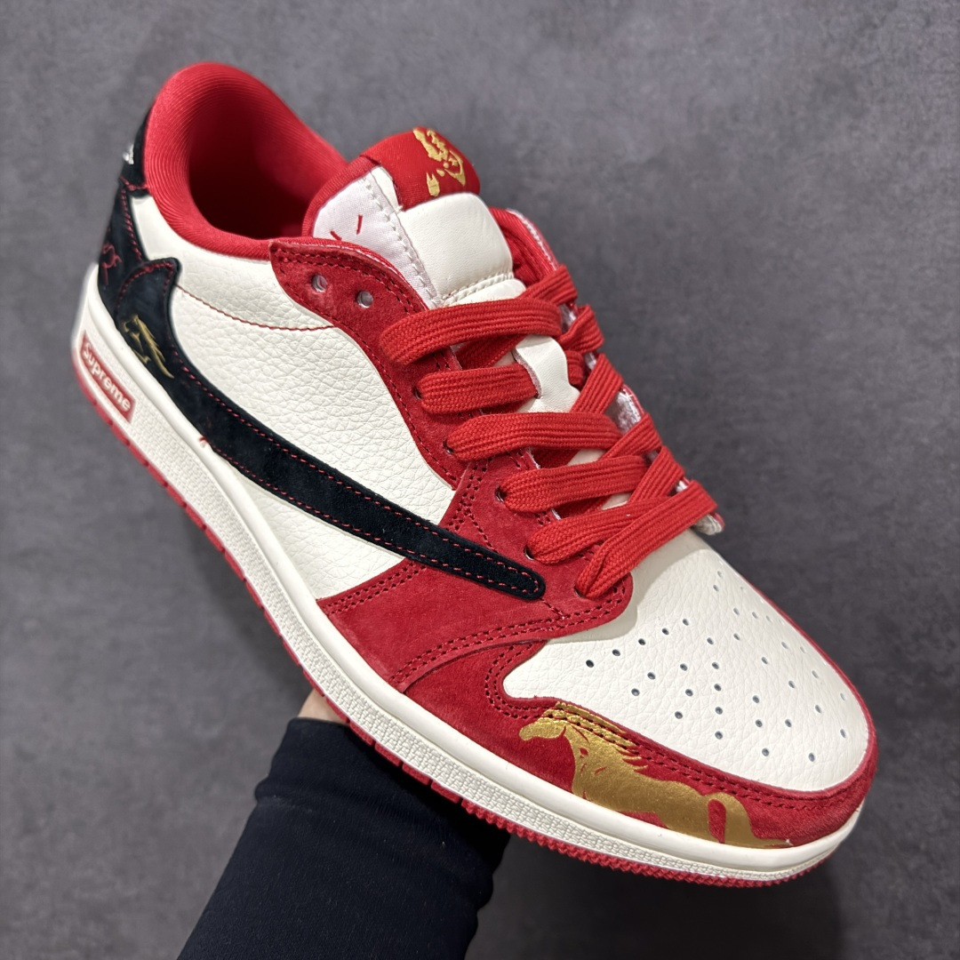 图片[3]-【定制版】Air Jordan 1 x Travis Scott AJ1倒勾 乔一倒钩 马年限定 CNY新年款 耐克 低帮文化篮球鞋 完美品质出货 细节如图所示 鞋面切割工整 冲孔整齐干净 中底拉帮线 整体清洁度非常好 货号： FC1688-247 尺码：36-45-选品中心