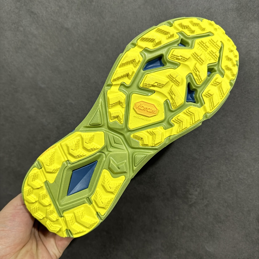 图片[9]-【正确组合底版本】HOKA ONE ONE Mafate Speed 4 飞速玛法特4代系列低帮轻量户外越野休闲运动慢跑鞋 HOKA ONE ONE是来自美国的跑步鞋知名品牌，创立于2009年，始终致力于为所有跑者提供更新、更好的跑步装备。相比常规跑鞋，HOKA ONE ONE特别研发使用性能独特的几何形跑鞋中底，此种鞋底更厚、更高、回弹性也更好，除了卓越的缓冲性能，它还能为各种阶段的跑者带来更具动感、更加稳定的跑步体验。HOKAONE ONE从设计之初就清楚意识到，要保证跑者步幅的均匀一致，双脚自然而然的运动至关重要。 尺码：36 36.5 37.5 38 39 40 40.5 41 42 42.5 43 44 45-选品中心
