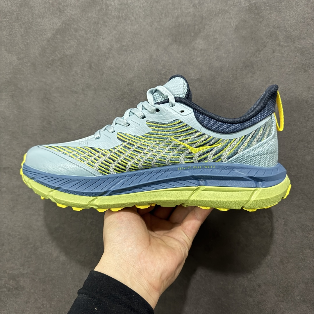 图片[2]-【正确组合底版本】HOKA ONE ONE Mafate Speed 4 飞速玛法特4代系列低帮轻量户外越野休闲运动慢跑鞋 HOKA ONE ONE是来自美国的跑步鞋知名品牌，创立于2009年，始终致力于为所有跑者提供更新、更好的跑步装备。相比常规跑鞋，HOKA ONE ONE特别研发使用性能独特的几何形跑鞋中底，此种鞋底更厚、更高、回弹性也更好，除了卓越的缓冲性能，它还能为各种阶段的跑者带来更具动感、更加稳定的跑步体验。HOKAONE ONE从设计之初就清楚意识到，要保证跑者步幅的均匀一致，双脚自然而然的运动至关重要。 尺码：36 36.5 37.5 38 39 40 40.5 41 42 42.5 43 44 45-选品中心