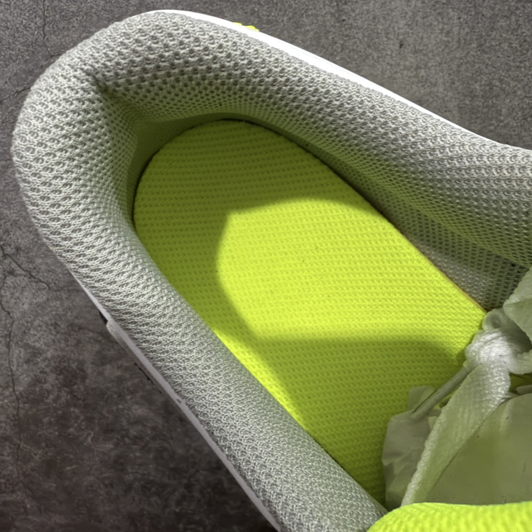 图片[8]-【Max纯原版】Nike Air Max 90 Leather 舒适时尚减震耐磨透气 低帮 气垫 休闲跑步鞋 男款 货号：CD6864-101 顶级90款问市 开发数月 原版开发 多道QC质检 鞋型完美复刻 原厂级别工艺 正确色卡 正确气垫蓝光 正确大底 独家私模 采用进口头层牛皮拼接 定位高端市场 行业标杆工艺 尺码：39 40 40.5 41 42 42.5 43 44 44.5 45 46-选品中心