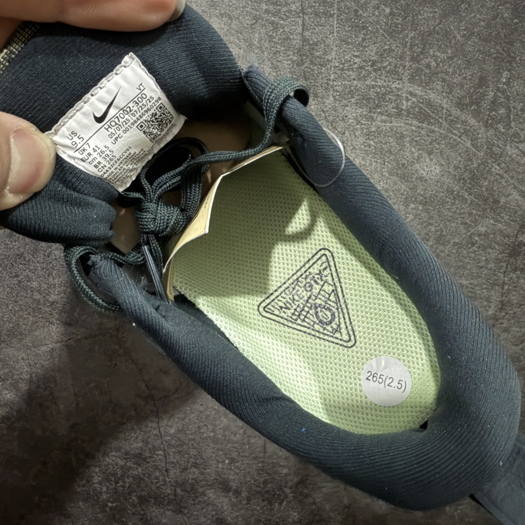 图片[7]-【XE纯原版】Nike Air Zoom Vomero 18 全新科技运动跑鞋 HQ7002-300    目前市场最强品质 原版购入开发 鞋面采用硅胶发泡立体印刷 分体式组合大底 上层超临界ZOOM X泡棉 下层一次ReactX泡棉 区别市场一体底 超高质检清洁度 一切材质配件均与原版一致 原楦原纸板开发 匹配原版98%以上 完美弧度版型 原厂鞋标 立体反光鞋盒标 鞋盒防撞海绵 高端玩家必推版本 高价零售必推版本 欢迎对比市面任意版本‼️ 这双鞋简直是时尚与科技的完美融合。 经典黑色鞋面，质感爆棚，搭配超亮眼的银色大勾子，瞬间成为街头焦点。不仅颜值在线，缓震性能更是一绝 不管是日常出街还是慢跑锻炼，都能给双脚极致舒适体验。  码数超全，36-46 码任你选！别犹豫啦，穿上它，轻松走出潮流范，开启你的时尚运动新旅程！ 码段：36-46-选品中心