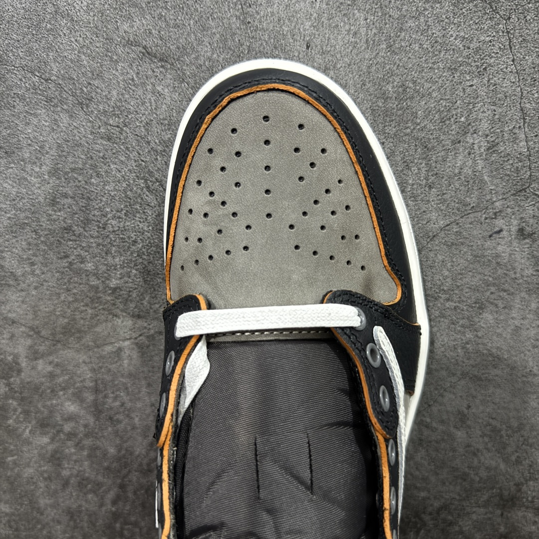 图片[5]-【纯原头层】Travis Scott x Fragment x Air Jordan AJ1 Low OG SP 三方联名倒勾低帮 市面最强公司级原装纸板原楦开发 极致鞋型一眼正即视感 #独家私模原档案开模，自动区别市面普通版本 #全鞋采用东莞头层皮，用料绝不含糊 #飞翼3D高频立体感十足 细节全方面到位 #全鞋电脑车线 顶级工艺 完美清洁度 货号：CQ4277 011 尺码：36 36.5 37.5 38 38.5 39 40 40.5 41 42 42.5 43 44 45 46-选品中心