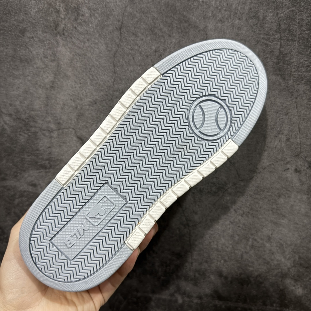 图片[9]-【公司级】韩国洋基队NY大标潮流老爹鞋 MLB小白鞋市面上唯一顶级纯原版本 原材料打造 原楦原档案数据开发版型 完美鞋头弧度/后套收口效果🆚市面文案版本‼️ 原厂立体填充鞋舌海绵 中底注胶孔原数据开发模具大底 原厂转印标 保证不掉字 内增高6cm 原厂1：1模具开发 原厂进口纳米材质 原厂 全套手提袋 原盒雷射防伪标包装 天猫订单品质 官网尺码 35-45-选品中心