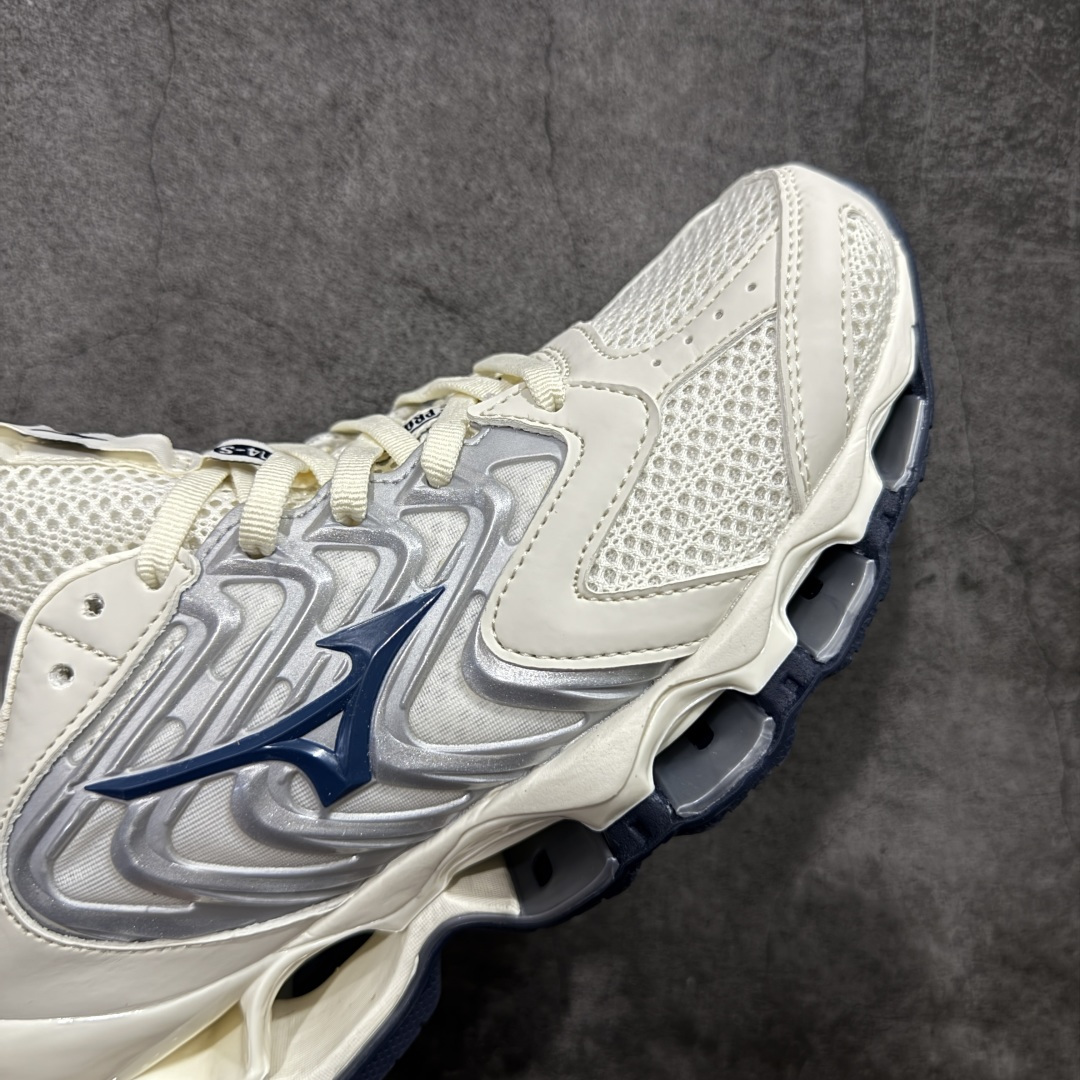 图片[6]-【纯原版】Mizuno 美津侬 WAVE PROPHECY 14S 复古时尚休闲舒适运动跑步鞋 美津浓WAVE机械缓震 可以说是机械缓震跑鞋科技的翘楚有着非凡的适应性，有着充分而持久的缓震能力和轻量化设计，是一双可以陪伴我们日常训练甚至是半马比赛的跑鞋，无论是“跑步初哥”还是“精英老鸟”，只要不是比较夸张的大体重人群，都可以穿着WAVE RIDER 来跑步。如果你不知道跑步穿什么鞋，不知道给别人推荐什么鞋，那么选“美津浓 ” 尺码：36-45-选品中心