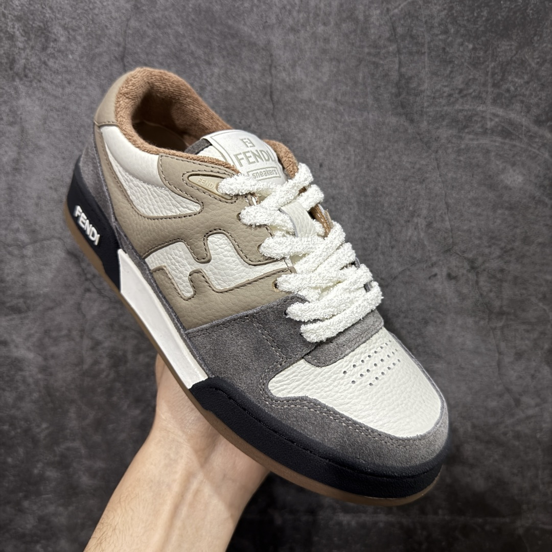 图片[3]-【YS纯原】广奢高端货 FENDI芬迪 Match 绒面皮革 压纹系带 男女同款 黑白红底经典款 ✦ 官方同源渠道 · 原装订单 ✦ 专柜全套包装＋原装配件齐全 ✦ 鞋底内置核心防伪芯片 · 可感应 ✦ FENDI Match 最新爆款情侣款板鞋 ✦ 高工艺无缝细空胶技术 ✦ 贴楦误差仅 0.05mm ✦ 固特异内外锁死工艺 ✦ 最大弯折也不开胶 · 环保无异味 ✦ 麂皮＋胶片拼接鞋面，质感更高级 ✦ Logo内里使用毛巾绒MX，脚感细腻温柔 尺码：35-46-选品中心