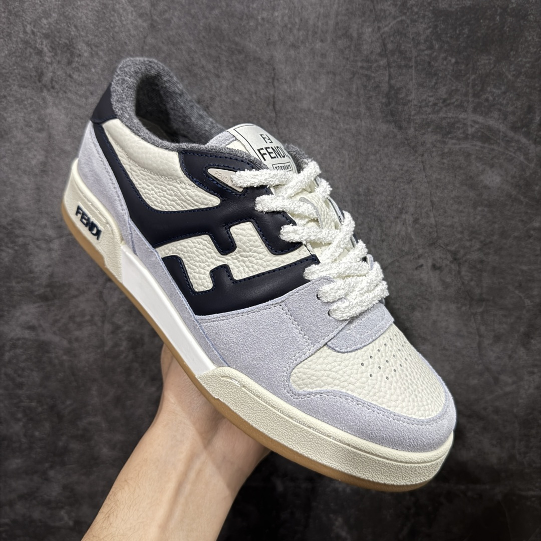 图片[3]-【YS纯原】广奢高端货 FENDI芬迪 Match 绒面皮革 压纹系带 男女同款 黑白红底经典款 ✦ 官方同源渠道 · 原装订单 ✦ 专柜全套包装＋原装配件齐全 ✦ 鞋底内置核心防伪芯片 · 可感应 ✦ FENDI Match 最新爆款情侣款板鞋 ✦ 高工艺无缝细空胶技术 ✦ 贴楦误差仅 0.05mm ✦ 固特异内外锁死工艺 ✦ 最大弯折也不开胶 · 环保无异味 ✦ 麂皮＋胶片拼接鞋面，质感更高级 ✦ Logo内里使用毛巾绒MX，脚感细腻温柔 尺码：35-46-选品中心