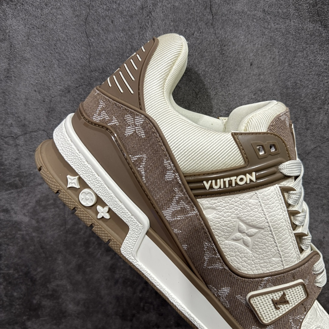 图片[7]-【PK纯原版】Louis Vuitton 路易威登 LV Trainer 低帮休闲板鞋 同步官方2025最新原版包装 海淘代购同渠道品质 高端零售 外贸充正专供 原版购入开发 ZP级全套包装 完美楦型 正确卡色 大底TPU 质感媲美原版 细节与原版一致 请注意区分市面通货材 尺码：39 40 41 42 43 44 45 46-选品中心