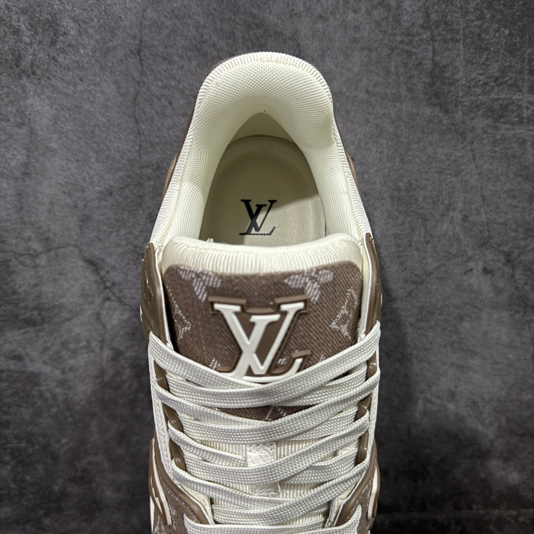 图片[8]-【PK纯原版】Louis Vuitton 路易威登 LV Trainer 低帮休闲板鞋 同步官方2025最新原版包装 海淘代购同渠道品质 高端零售 外贸充正专供 原版购入开发 ZP级全套包装 完美楦型 正确卡色 大底TPU 质感媲美原版 细节与原版一致 请注意区分市面通货材 尺码：39 40 41 42 43 44 45 46-选品中心