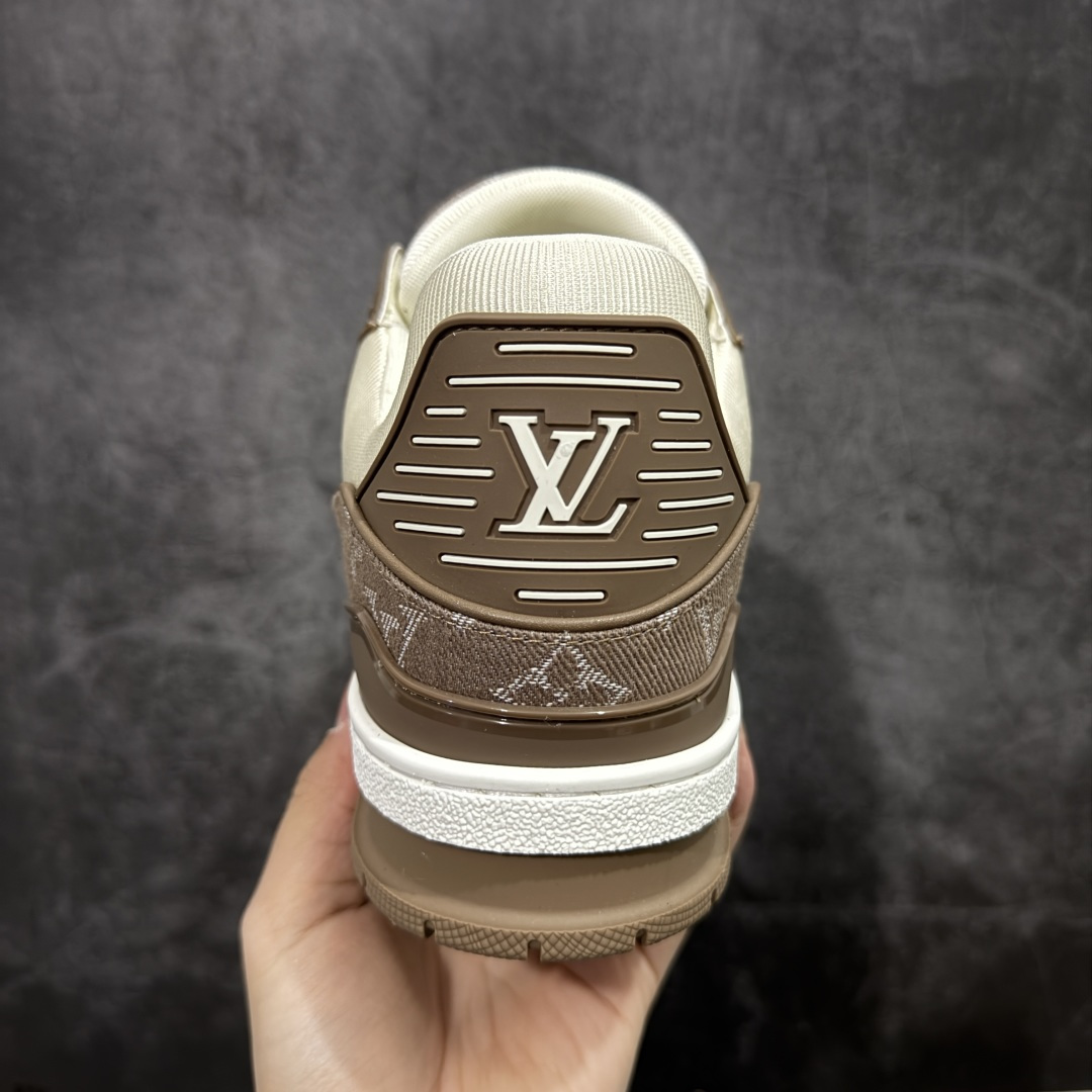 图片[4]-【PK纯原版】Louis Vuitton 路易威登 LV Trainer 低帮休闲板鞋 同步官方2025最新原版包装 海淘代购同渠道品质 高端零售 外贸充正专供 原版购入开发 ZP级全套包装 完美楦型 正确卡色 大底TPU 质感媲美原版 细节与原版一致 请注意区分市面通货材 尺码：39 40 41 42 43 44 45 46-选品中心