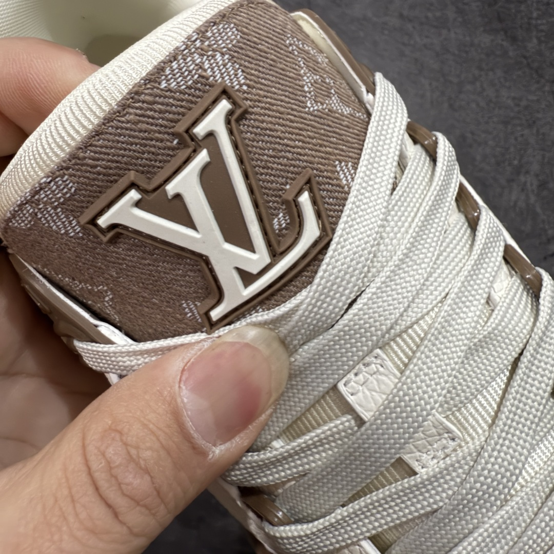 图片[6]-【PK纯原版】Louis Vuitton 路易威登 LV Trainer 低帮休闲板鞋 同步官方2025最新原版包装 海淘代购同渠道品质 高端零售 外贸充正专供 原版购入开发 ZP级全套包装 完美楦型 正确卡色 大底TPU 质感媲美原版 细节与原版一致 请注意区分市面通货材 尺码：39 40 41 42 43 44 45 46-选品中心