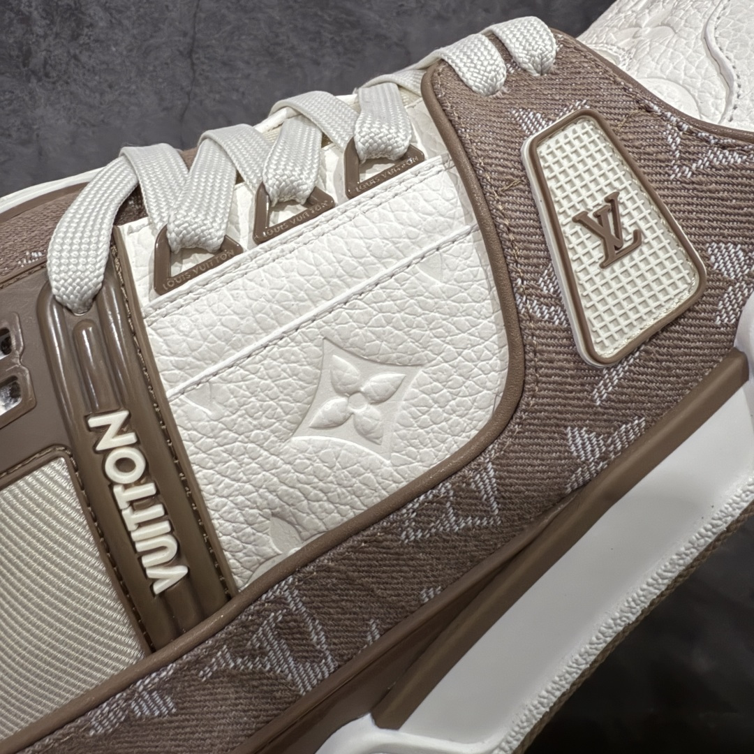 图片[4]-【PK纯原版】Louis Vuitton 路易威登 LV Trainer 低帮休闲板鞋 同步官方2025最新原版包装 海淘代购同渠道品质 高端零售 外贸充正专供 原版购入开发 ZP级全套包装 完美楦型 正确卡色 大底TPU 质感媲美原版 细节与原版一致 请注意区分市面通货材 尺码：39 40 41 42 43 44 45 46-选品中心