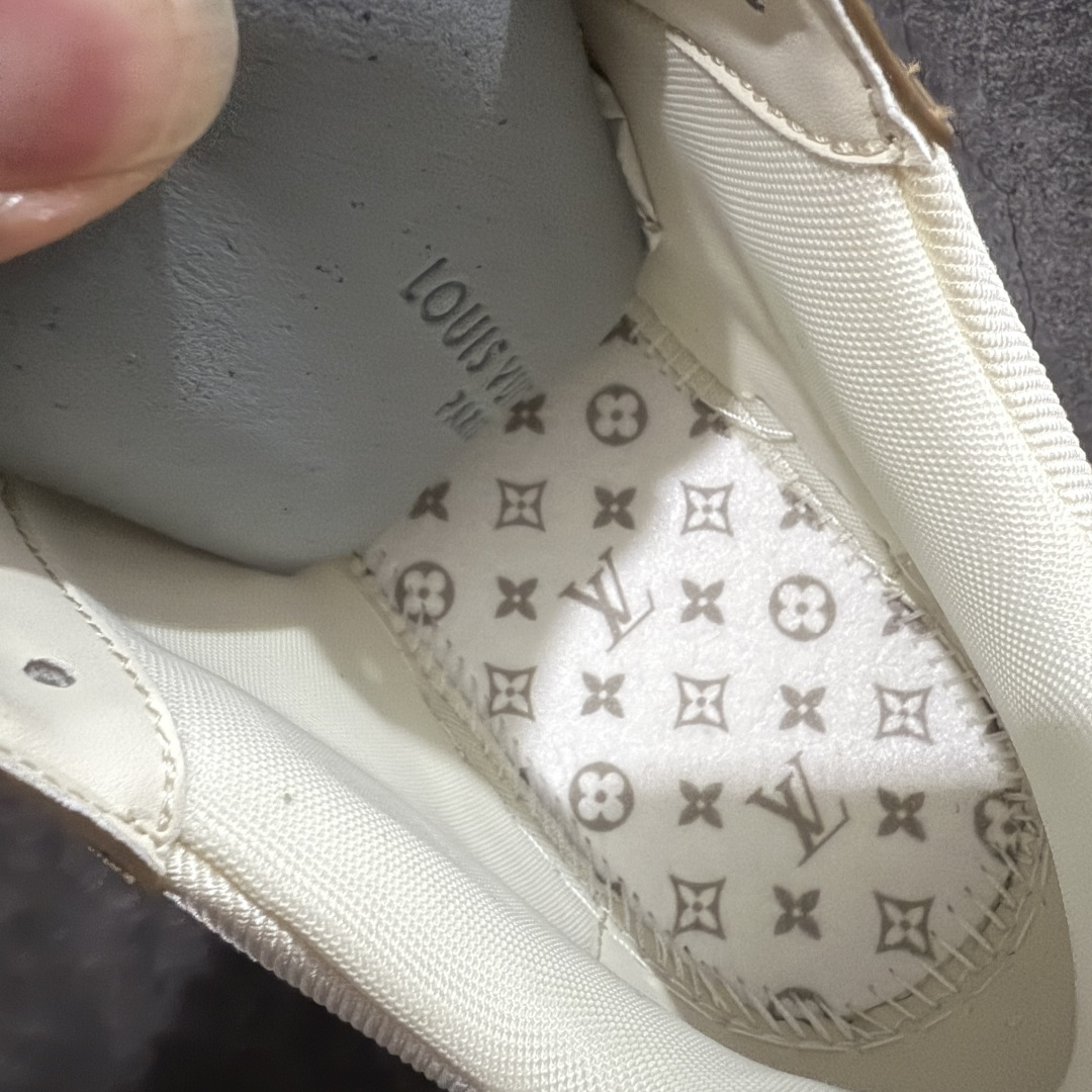 图片[9]-【PK纯原版】Louis Vuitton 路易威登 LV Trainer 低帮休闲板鞋 同步官方2025最新原版包装 海淘代购同渠道品质 高端零售 外贸充正专供 原版购入开发 ZP级全套包装 完美楦型 正确卡色 大底TPU 质感媲美原版 细节与原版一致 请注意区分市面通货材 尺码：39 40 41 42 43 44 45 46-选品中心