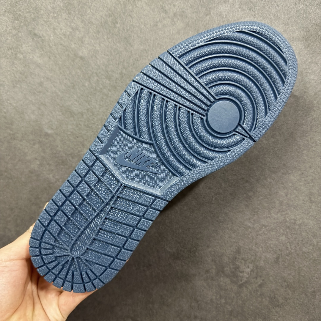 图片[9]-【定制版】Travis Scott x Jordan 1 Low 高端定制 乔丹倒勾低帮休闲板鞋 大厂纯原品质出货 纯正版型 定制鞋盒 皮料切割干净无任何毛边 细节完美 超高清洁度 货号：LD2028-076 尺码：36 36.5 37.5 38 38.5 39 40 40.5 41 42 42.5 43 44 44.5 45-选品中心