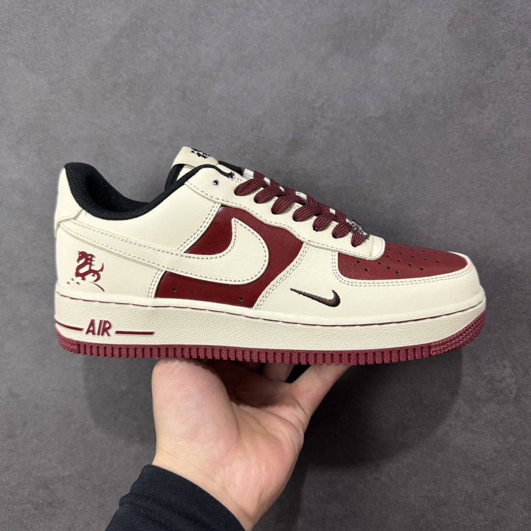 【定制版】NIke Air Force 1 \'07 Low “马年限定--米脂胭红” 空军一号低帮 运动鞋 休闲鞋 折边针车 工艺难度大 原楦头原纸板 高端定制鞋盒 原厂鞋底 超高清洁度 细节完美 货号：NH0601-514 尺码：36 36.5 37.5 38 38.5 39 40 40.5 41 42 42.5 43 44 44.5 45-选品中心