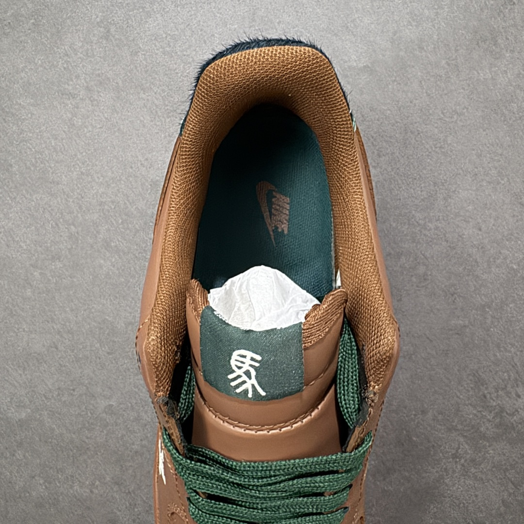 图片[7]-【定制版】NIke Air Force 1 \’07 Low “马年限定–焦糖拿铁” 空军一号低帮 运动鞋 休闲鞋 折边针车 工艺难度大 原楦头原纸板 高端定制鞋盒 原厂鞋底 超高清洁度 细节完美 货号：XY9025-003 尺码：36 36.5 37.5 38 38.5 39 40 40.5 41 42 42.5 43 44 44.5 45-选品中心