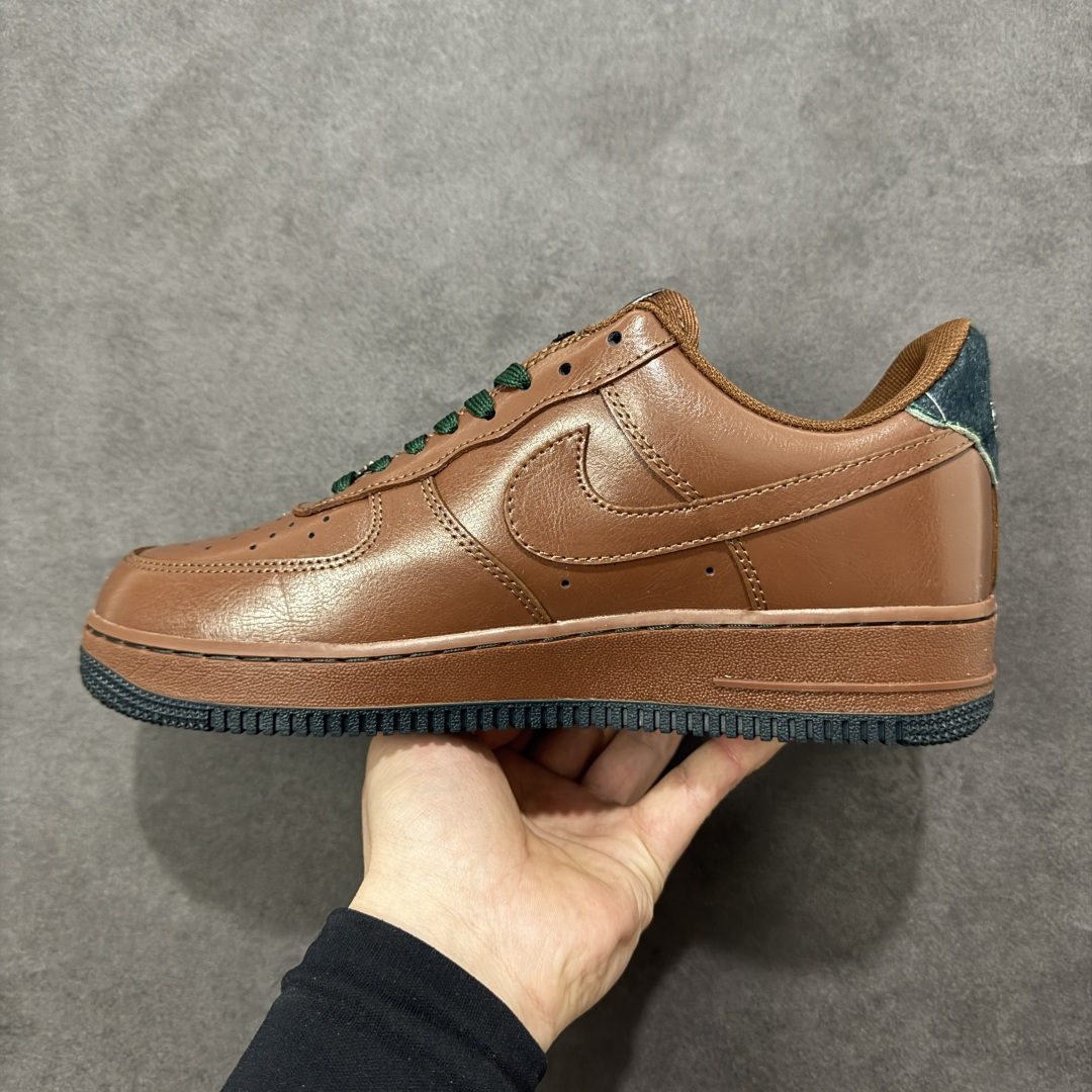 图片[2]-【定制版】NIke Air Force 1 \’07 Low “马年限定–焦糖拿铁” 空军一号低帮 运动鞋 休闲鞋 折边针车 工艺难度大 原楦头原纸板 高端定制鞋盒 原厂鞋底 超高清洁度 细节完美 货号：XY9025-003 尺码：36 36.5 37.5 38 38.5 39 40 40.5 41 42 42.5 43 44 44.5 45-选品中心