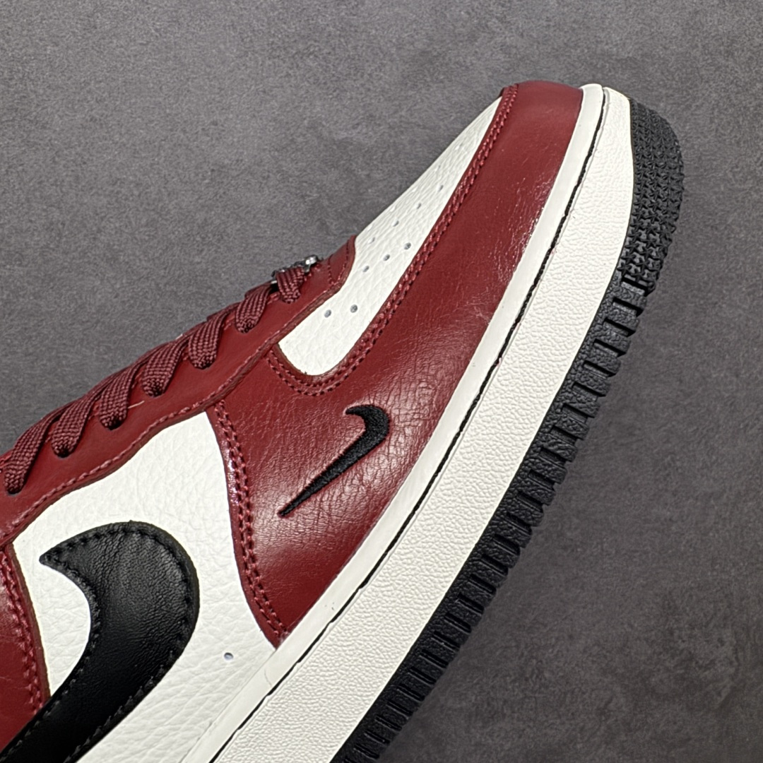 图片[5]-【定制版】NIke Air Force 1 \’07 Low “马年限定–栆红奶白” 空军一号低帮 运动鞋 休闲鞋 折边针车 工艺难度大 原楦头原纸板 高端定制鞋盒 原厂鞋底 超高清洁度 细节完美 货号：HF3148-102 尺码：36 36.5 37.5 38 38.5 39 40 40.5 41 42 42.5 43 44 44.5 45-选品中心