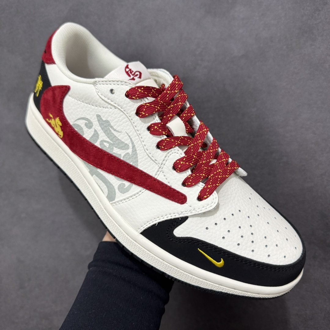 图片[3]-【定制版】Jordan 1 Low 马年限定 倒勾低帮休闲版本 原厂全头层皮 大厂纯原品质出货 纯正版型 定制鞋盒 皮料切割干净无任何毛边 细节完美 超高清洁度 货号：DF61-9001 尺码：36 36.5 37.5 38 38.5 39 40 40.5 41 42 42.5 43 44 44.5 45-选品中心